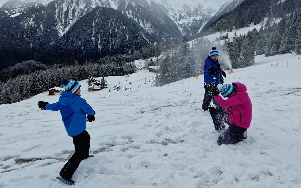 Wintersport met de hele familie in de sneeuw